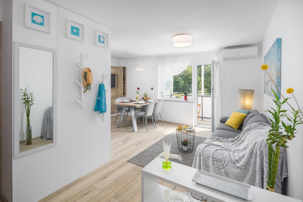 App***Max Apartment Pula Bagian luar foto